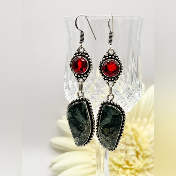 STAR GALAXY/GARNET EARRINGS - Picture 10 of 11